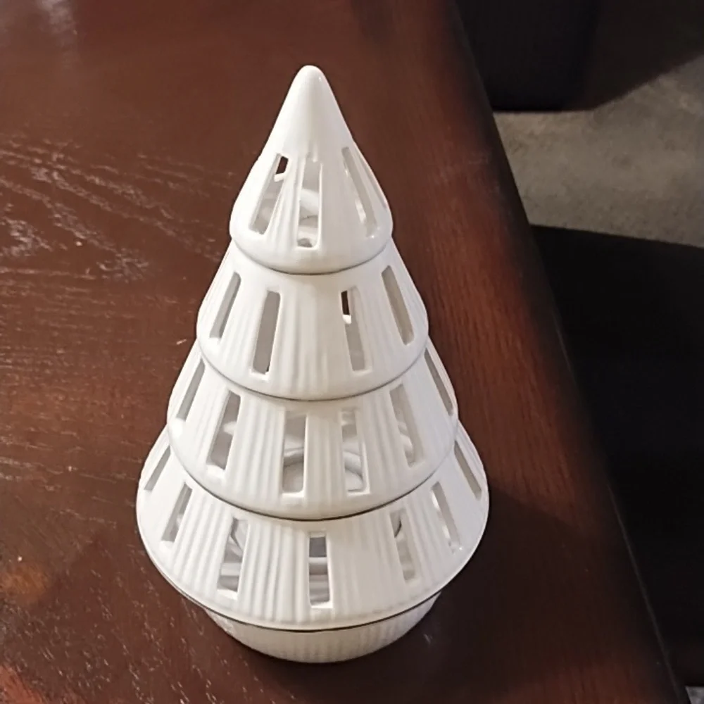 HOLLIDAY CHRISTMAS TREE CANDLE, PORCELAIN.